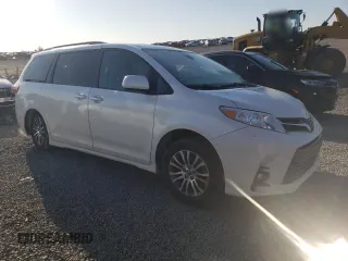 2018 Toyota Sienna XLE Auto Access Seat with VIN 5TDYZ3DC7JS903470, listed as a Copart auction lot 47938055 with 118,734 mi miles and Salvage Title. Bid and sale history available at carsss.com. Image 4.