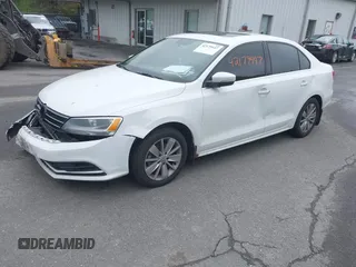 2015 Volkswagen Jetta SE with VIN 3VWD17AJ5FM305415, listed as a IAAI auction lot 42179447 with 154,535 mi miles and . Bid and sale history available at DreamBid. Image 2.