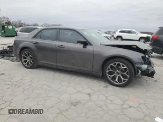 2018 Chrysler 300 with VIN 2C3CCABG5JH293495, listed as a Copart auction lot 47426505 with 94,199 mi miles and Salvage Title. Bid and sale history available at carsss.com. Image 4.