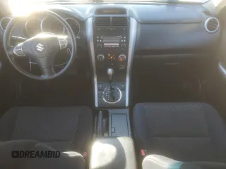 2006 Suzuki Grand Vitara z VIN JS3TE941364101882, wystawiony jako Copart lot #84143364 z przebiegiem 148 560 mil mil oraz Szkody całkowita. Historia ofert i sprzedaży dostępna na DreamBid. Obrazek 8.