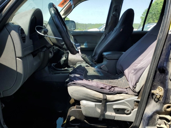 2007 Jeep Liberty Sport with VIN 1J4GK48K77W510465, listed as a Copart auction lot 53970385 with 255,529 mi miles and Salvage Title. Bid and sale history available at carsss.com. Image 7.