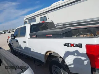 2018 Ford Super Duty F-250 SRW XL with VIN 1FT7W2B63JEC57006, listed as a IAAI auction lot 41675680 with 146,247 mi miles. Bid and sale history available at carsss.com. Image 14.