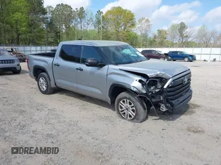 2022 Toyota Tundra SR5 с VIN 5TFLA5DB8NX025830, выставлен на аукционе IAAI как лот 41960897 с пробегом 44 927 миль миль и . История ставок и продаж доступна на DreamBid. Изображение 1.
