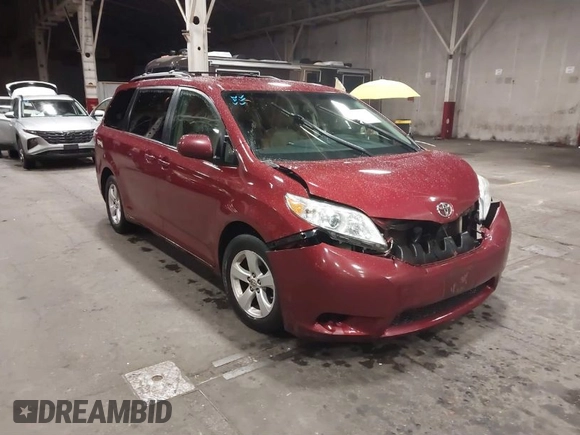 2015 Toyota Sienna LE AAS with VIN 5TDKK3DC2FS609296, listed as a IAAI auction lot 41842166 with 160,342 mi miles. Bid and sale history available at carsss.com. Image 1.