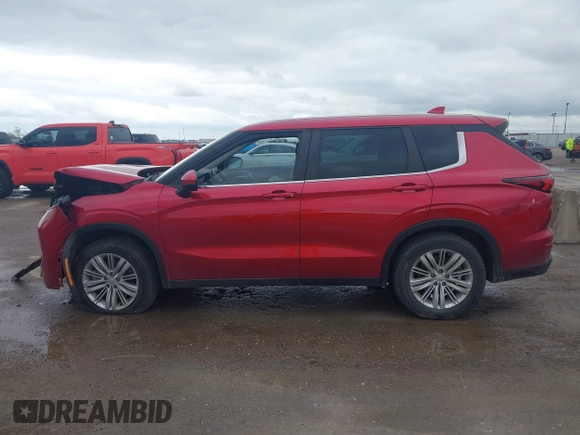 2023 Mitsubishi Outlander ES z VIN JA4J3TA87PZ027620, wystawiony jako IAAI lot #41900551 z przebiegiem 46 477 mil mil oraz . Historia ofert i sprzedaży dostępna na DreamBid. Obrazek 13.