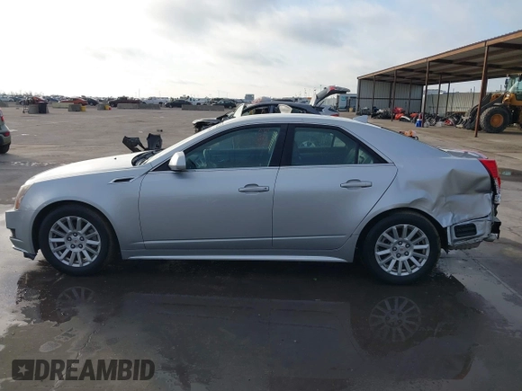 2013 Cadillac CTS Sedan Luxury with VIN 1G6DE5E55D0174224, listed as a IAAI auction lot 41750628 with 71,738 mi miles. Bid and sale history available at carsss.com. Image 15.