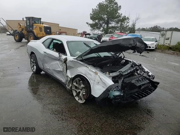 2022 Dodge Challenger GT with VIN 2C3CDZJG5NH160030, listed as a Copart auction lot 41477265 with 39,228 mi miles and Salvage Title. Bid and sale history available at carsss.com. Image 11.