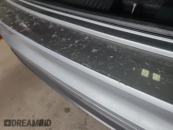 2024 Volkswagen Tiguan SE with VIN 3VV3B7AX5RM084940, listed as a IAAI auction lot 42731231 with 19,747 mi miles and . Bid and sale history available at DreamBid. Image 10.