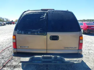 2003 Chevrolet Tahoe LT with VIN 1GNEC13Z33R190168, listed as a IAAI auction lot 41858522 with 359,289 mi miles. Bid and sale history available at carsss.com. Image 6.