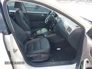 2012 Volkswagen Jetta SE with VIN 3VWDP7AJ1CM326224, listed as a IAAI auction lot 42461552 with 115,096 mi miles and . Bid and sale history available at DreamBid. Image 5.