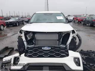 2025 Ford Explorer Platinum with VIN 1FMWK8HC7SGB14729, listed as a IAAI auction lot 41942013 with 1,264 mi miles and . Bid and sale history available at DreamBid. Image 12.