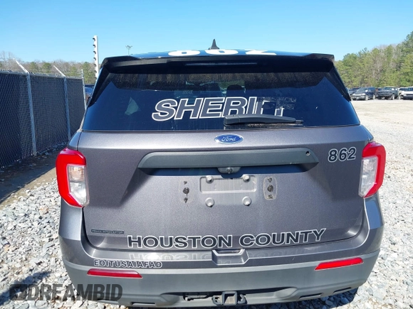 2021 Ford Police Interceptor z VIN 1FM5K8ACXMNA03127, wystawiony jako IAAI lot #41732905 z przebiegiem 73 398 mil mil oraz . Historia ofert i sprzedaży dostępna na DreamBid. Obrazek 17.