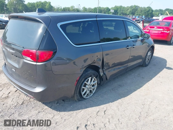 2020 Chrysler Pacifica Touring with VIN 2C4RC1FG6LR120775, listed as a IAAI auction lot 42562876 with 119,853 mi miles and . Bid and sale history available at DreamBid. Image 4.