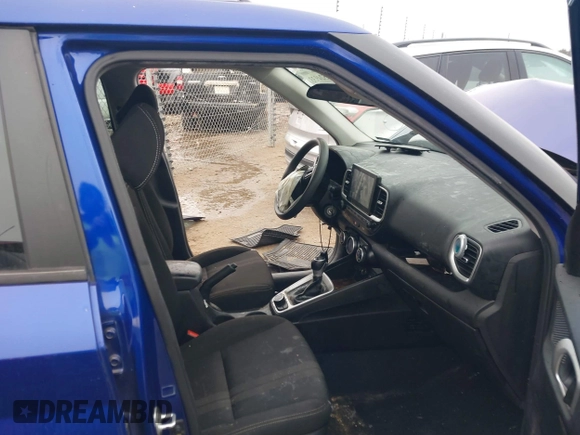 2020 Hyundai Venue SEL z VIN KMHRC8A32LU042779, wystawiony jako IAAI lot #41524933 z przebiegiem 111 579 mil mil oraz . Historia ofert i sprzedaży dostępna na DreamBid. Obrazek 5.