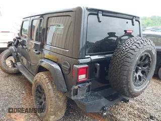 2020 Jeep Wrangler Unlimited Sport с VIN 1C4HJXDM8LW320626, выставлен на аукционе IAAI как лот 42267182 с пробегом 72 170 миль миль и . История ставок и продаж доступна на DreamBid. Изображение 3.