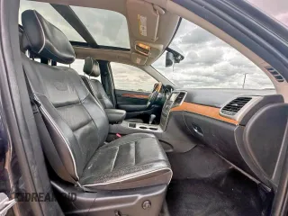 2013 Jeep Grand Cherokee Overland with VIN 1C4RJECT3DC533830, listed as a Copart auction lot 51374515 with 175,777 mi miles and Clean Title. Bid and sale history available at carsss.com. Image 5.