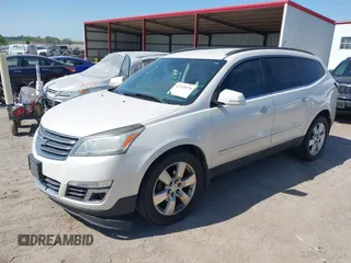 2013 Chevrolet Traverse LTZ z VIN 1GNKVLKD8DJ107168, wystawiony jako IAAI lot #42242078 z przebiegiem 271 640 mil mil oraz . Historia ofert i sprzedaży dostępna na DreamBid. Obrazek 18.