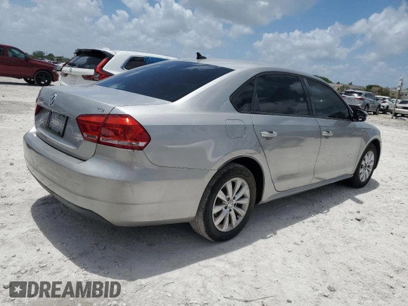 2014 Volkswagen Passat Wolfsburg Edition with VIN 1VWAS7A32EC105139, listed as a Copart auction lot 61187895 with 139,191 mi miles and Clean title. Bid and sale history available at DreamBid. Image 3.
