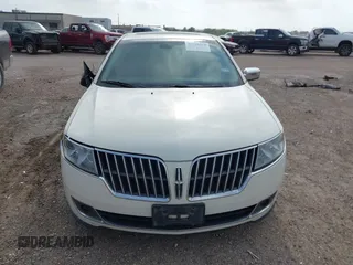 2012 Lincoln MKZ z VIN 3LNHL2GC5CR821004, wystawiony jako IAAI lot #41920319 z przebiegiem 91 081 mil mil oraz . Historia ofert i sprzedaży dostępna na DreamBid. Obrazek 12.