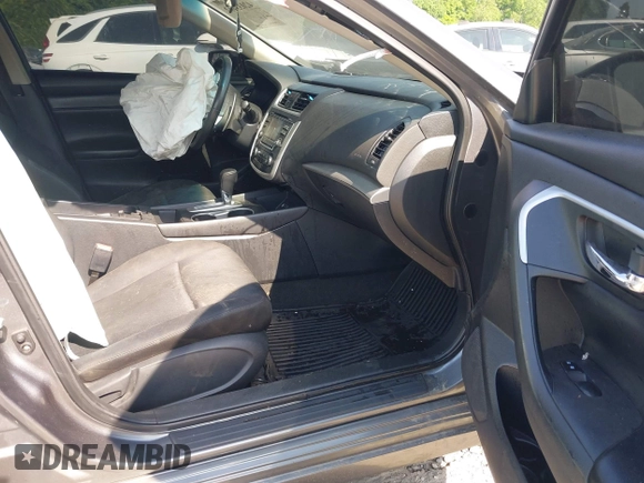 2017 Nissan Altima SV with VIN 1N4AL3AP8HC268108, listed as a IAAI auction lot 42033402 with 176,632 mi miles and . Bid and sale history available at DreamBid. Image 5.