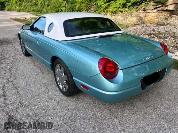 2002 Ford Thunderbird Hardtop Premium with VIN 1FAHP60A62Y113701, listed as a Copart auction lot 56255355 with 5,994 mi miles and Clean Title. Bid and sale history available at DreamBid. Image 3.