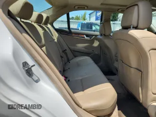 2013 Mercedes-Benz C 300 Sport z VIN WDDGF8AB3DR244616, wystawiony jako Copart lot #63582305 z przebiegiem 138 043 mil mil oraz Czysty tytuł • Clean title. Historia ofert i sprzedaży dostępna na DreamBid. Obrazek 10.