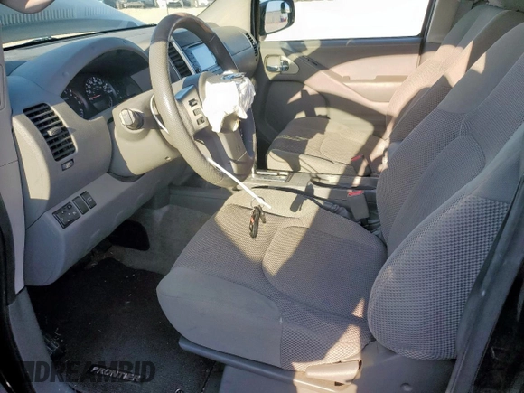 2015 Nissan Frontier SV z VIN 1N6AD0ER8FN714144, wystawiony jako Copart lot #52053695 z przebiegiem 127 874 mil mil oraz Szkoda całkowita • Salvage title. Historia ofert i sprzedaży dostępna na DreamBid. Obrazek 7.