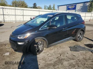 2020 Chevrolet Bolt EV Premier z VIN 1G1FZ6S02L4140279, wystawiony jako Copart lot #50224175 z przebiegiem 67 593 mil mil oraz Szkody całkowita. Historia ofert i sprzedaży dostępna na DreamBid. Obrazek 1.