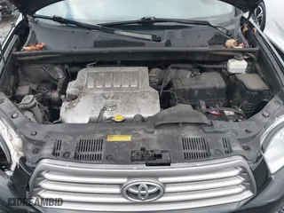 2010 Toyota Highlander with VIN 5TDBK3EH5AS005681, listed as a IAAI auction lot 41354951 with 151,298 mi miles. Bid and sale history available at carsss.com. Image 10.