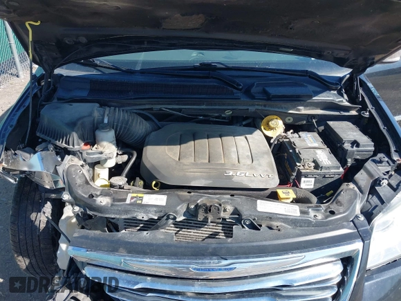 2015 Chrysler Town & Country Limited Platinum with VIN 2C4RC1GG2FR529357, listed as a IAAI auction lot 41924159 with 220,575 mi miles and . Bid and sale history available at DreamBid. Image 10.