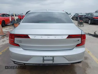 2020 Volvo S90 Inscription with VIN LVYA22ML0LP178025, listed as a IAAI auction lot 39736612 with 35,972 mi miles. Bid and sale history available at carsss.com. Image 17.