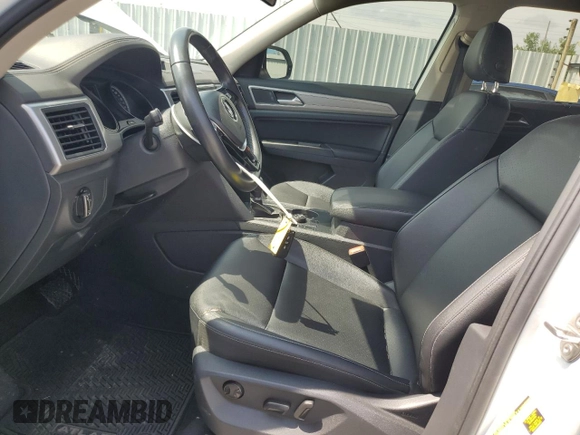 2019 Volkswagen Atlas SE with VIN 1V2LR2CA8KC572484, listed as a Copart auction lot 60793785 with 100,311 mi miles and Salvage title. Bid and sale history available at DreamBid. Image 7.