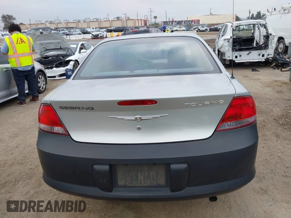 2006 Chrysler Sebring Touring z VIN 1C3AL56R66N126068, wystawiony jako IAAI lot #42210890 z przebiegiem 161 335 mil mil oraz . Historia ofert i sprzedaży dostępna na DreamBid. Obrazek 16.