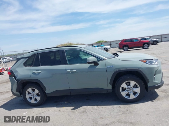 2020 Toyota RAV4 Hybrid XLE z VIN 4T3RWRFVXLU005428, wystawiony jako IAAI lot #42223346 z przebiegiem 123 168 mil mil oraz . Historia ofert i sprzedaży dostępna na DreamBid. Obrazek 14.