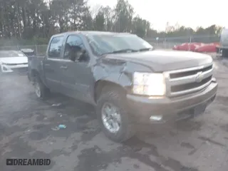 2008 Chevrolet Silverado 1500 LT w/1LT with VIN 2GCEK13J181332863, listed as a IAAI auction lot 41178201 with 181,726 mi miles. Bid and sale history available at carsss.com. Image 1.