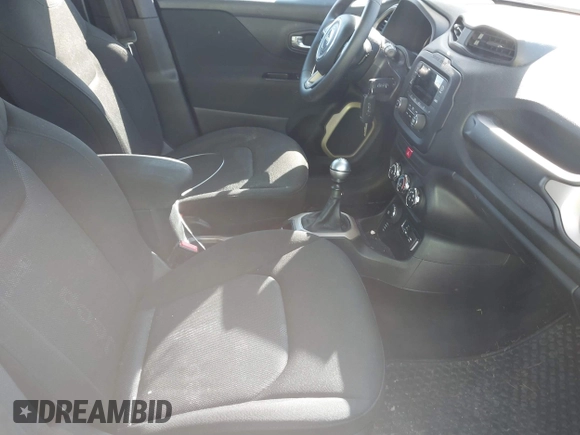 2016 Jeep Renegade Sport with VIN ZACCJBAW1GPC59187, listed as a IAAI auction lot 41699358 with 121,151 mi miles. Bid and sale history available at carsss.com. Image 5.
