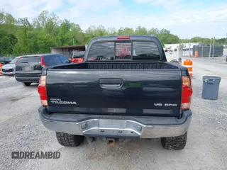 2007 Toyota Tacoma PreRunner z VIN 5TEJU62NX7Z338052, wystawiony jako IAAI lot #42204246 z przebiegiem 202 296 mil mil oraz . Historia ofert i sprzedaży dostępna na DreamBid. Obrazek 16.