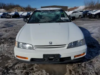 1994 Honda Accord DX with VIN 1HGCD5620RA174215, listed as a Copart auction lot 46166095 with 100,754 mi miles and Salvage Title. Bid and sale history available at carsss.com. Image 5.
