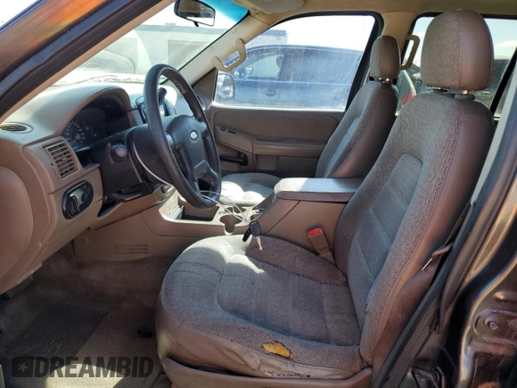 2005 Ford Explorer XLS z VIN 1FMZU62K05UA91098, wystawiony jako Copart lot #42656045 z przebiegiem 205 058 mil mil oraz Czysty tytuł • Clean title. Historia ofert i sprzedaży dostępna na DreamBid. Obrazek 7.
