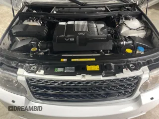 2011 Land Rover Range Rover SC z VIN SALMF1E46BA357805, wystawiony jako Copart lot #45029615 z przebiegiem 120 381 mil mil oraz Czysty tytuł • Clean title. Historia ofert i sprzedaży dostępna na DreamBid. Obrazek 7.