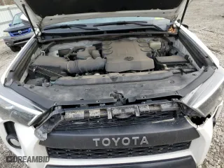 2017 Toyota 4Runner SR5 with VIN JTEBU5JR2H5475036, listed as a Copart auction lot 40812653 with 105,379 mi miles. Bid and sale history available at carsss.com. Image 12.