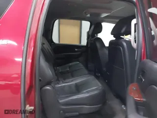 2013 Chevrolet Suburban LT with VIN 1GNSKJE76DR222890, listed as a IAAI auction lot 41698835 with 288,835 mi miles. Bid and sale history available at carsss.com. Image 8.