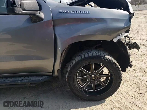 2020 Chevrolet Silverado 1500 LT with VIN 3GCUYDED0LG157850, listed as a Copart auction lot 47011635 with 159,643 mi miles and Salvage Title. Bid and sale history available at DreamBid. Image 10.
