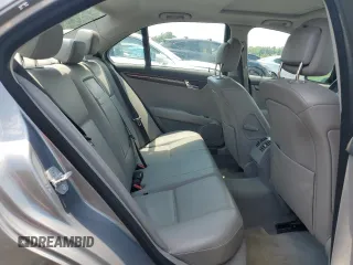 2008 Mercedes-Benz C 300 Sport z VIN WDDGF54XX8F059783, wystawiony jako Copart lot #59128615 z przebiegiem 104 505 mil mil oraz Szkoda całkowita • Salvage title. Historia ofert i sprzedaży dostępna na DreamBid. Obrazek 10.