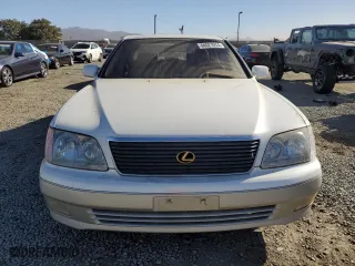 1999 Lexus LS 400 Luxury Sdn with VIN JT8BH28F5X0150720, listed as a Copart auction lot 84021574 with 202,189 mi miles and Clean Title. Bid and sale history available at carsss.com. Image 5.