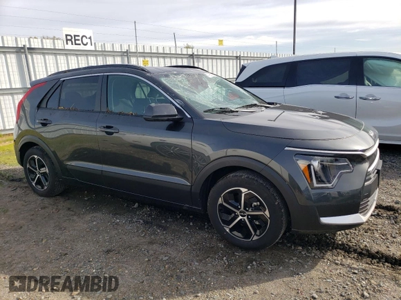 2024 Kia Niro LX with VIN KNDCP3LE8R5179213, listed as a Copart auction lot 49829785 with 9,224 mi miles and Salvage Title. Bid and sale history available at carsss.com. Image 4.