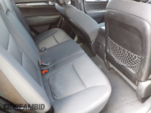 2012 Kia Sorento LX with VIN 5XYKT4A62CG207305, listed as a IAAI auction lot 42033853 with 269,782 mi miles. Bid and sale history available at carsss.com. Image 8.