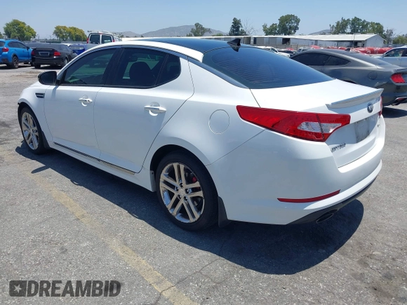 2013 Kia Optima SX с VIN 5XXGR4A68DG184445, выставлен на аукционе IAAI как лот 42510576 с пробегом 117 630 миль миль и . История ставок и продаж доступна на DreamBid. Изображение 3.
