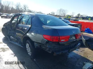 2005 Honda Accord LX z VIN 1HGCM56465A043558, wystawiony jako IAAI lot #41093521 z przebiegiem 190 731 mil mil oraz . Historia ofert i sprzedaży dostępna na DreamBid. Obrazek 3.