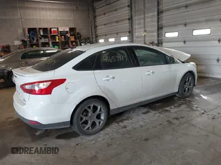 2013 Ford Focus SE with VIN 1FADP3F21DL306920, listed as a IAAI auction lot 41657484 with 172,116 mi miles. Bid and sale history available at carsss.com. Image 4.